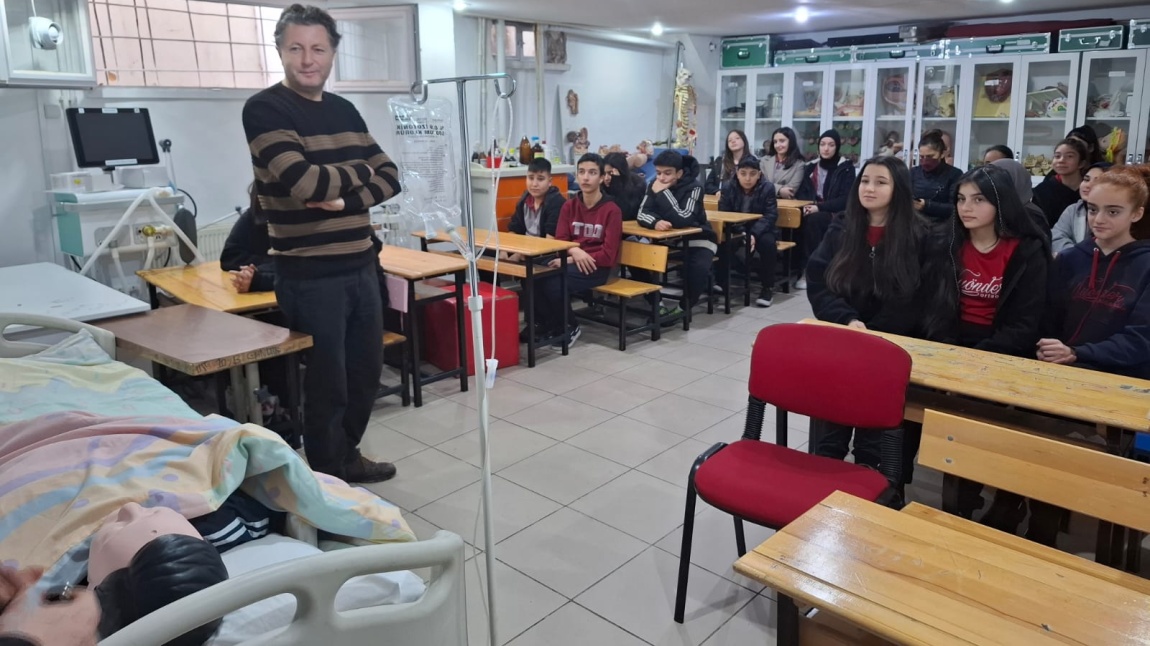 Ragıp Üner Sağlık Meslek Lisesi Gezisi